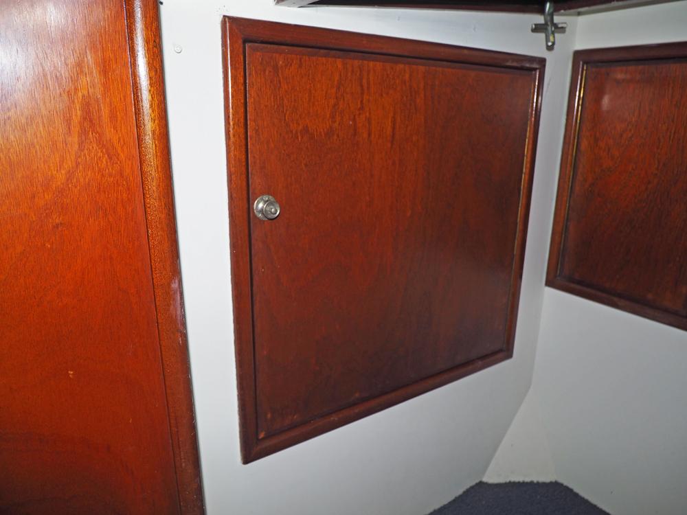 Cabin en avant, H&eacute;bergements